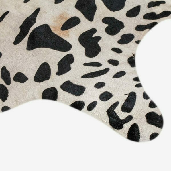 Beige Cowhide Rug Large Size 210 x 165 cm Collection Jaguar Close Up Photo 1 2 SKUHR00 AREA49 AC9