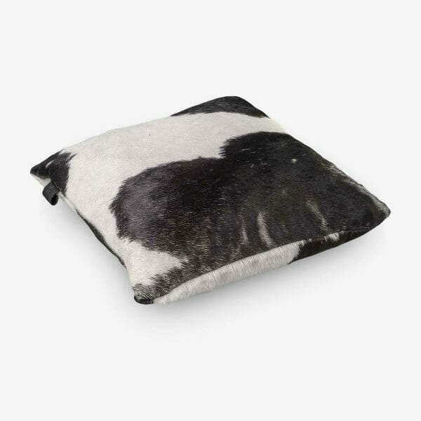 Cowhide Cushion Black &Amp; White Both Sides 40 X 40 Cm 10 Cowhide Cushion Single Panel Black and White Size 40 x 40 cm Close Up Photo 1 3 SKUXR00 APKW56 PC5 2